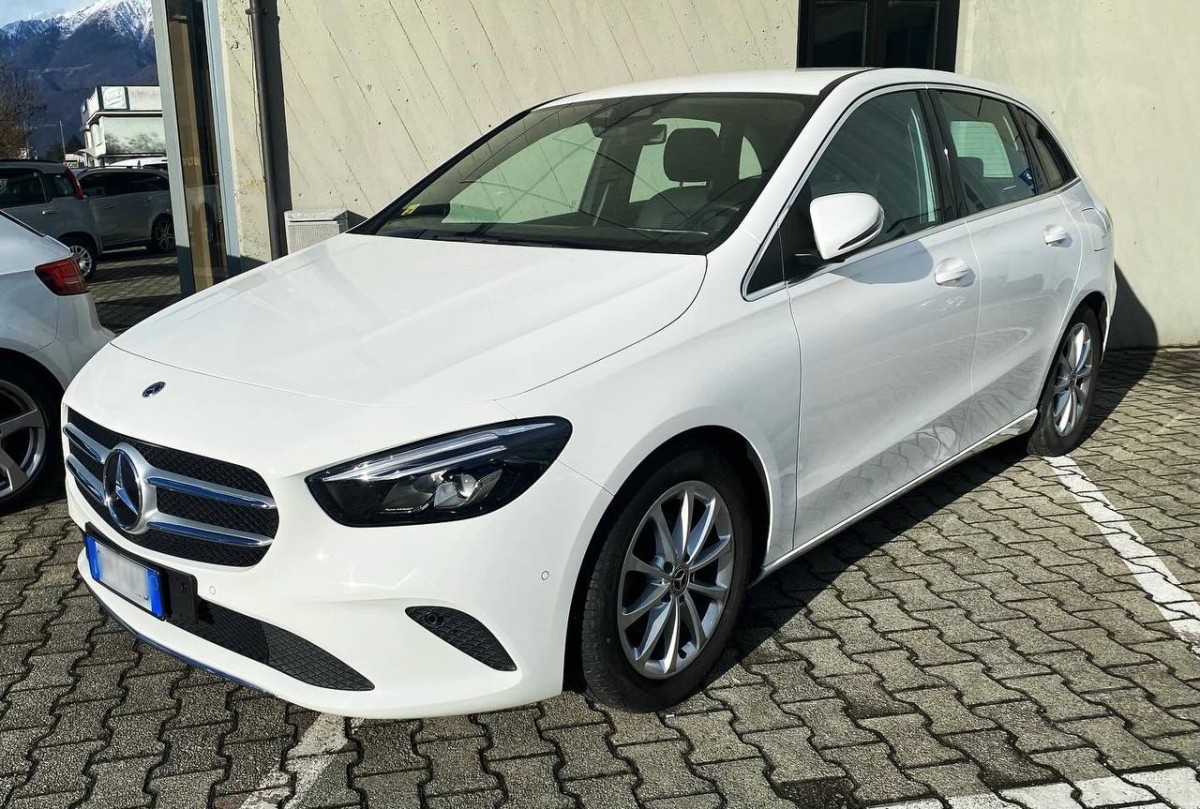 Mercedes-Benz B180 Sport (136 CV)