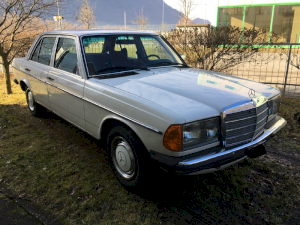 Mercedes-Benz 200 