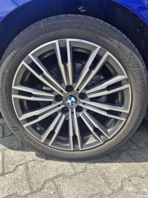 BMW320
