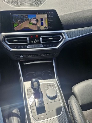 BMW320